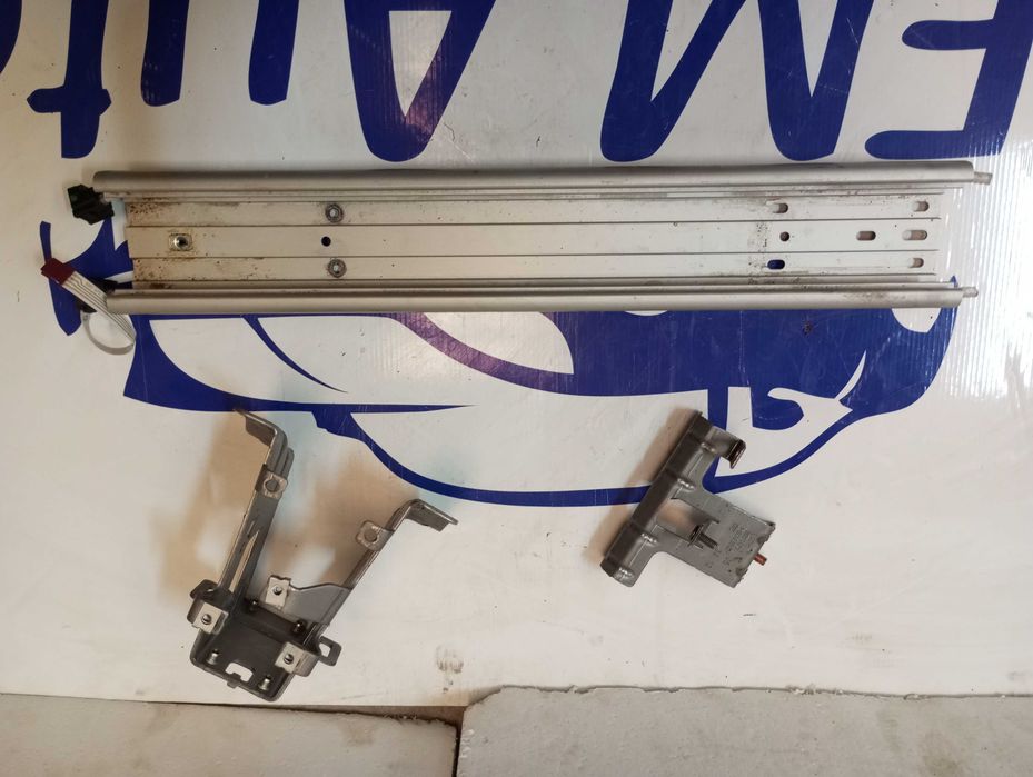 Suporte / Calha Fixação Apoio Braço MINI Countryman R60 (9803684)