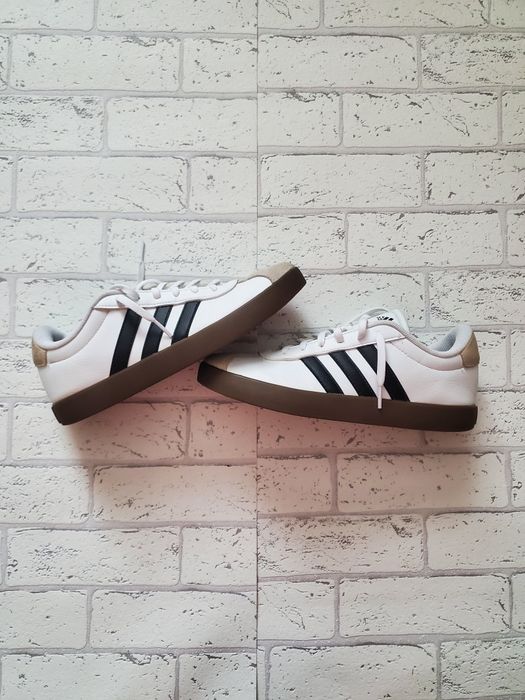 Оригінальні Шкіряні Кеди Кросівки Adidas 40 Розміру Ідеальний стан кросівки адідас