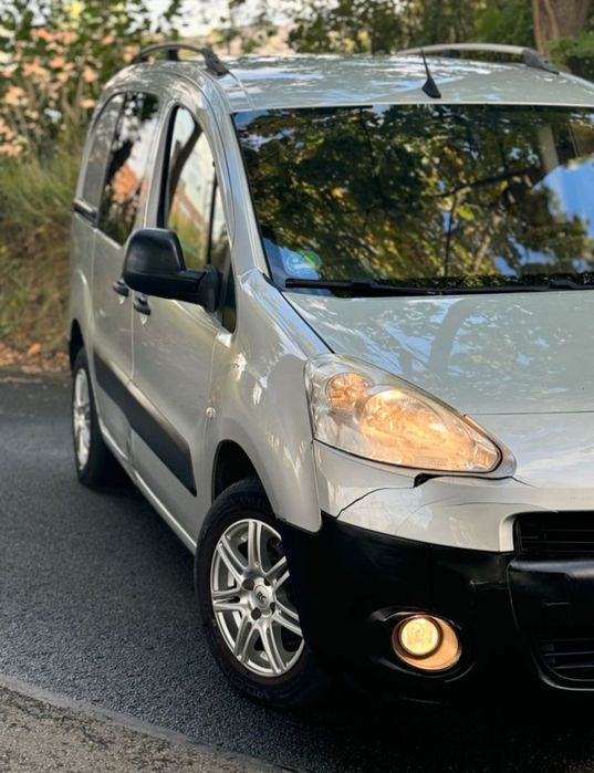 Peugeot Partner [L1H1]
1.6L [e-HDI] 90HP
• Automática 
• "FULL EXTRAS"