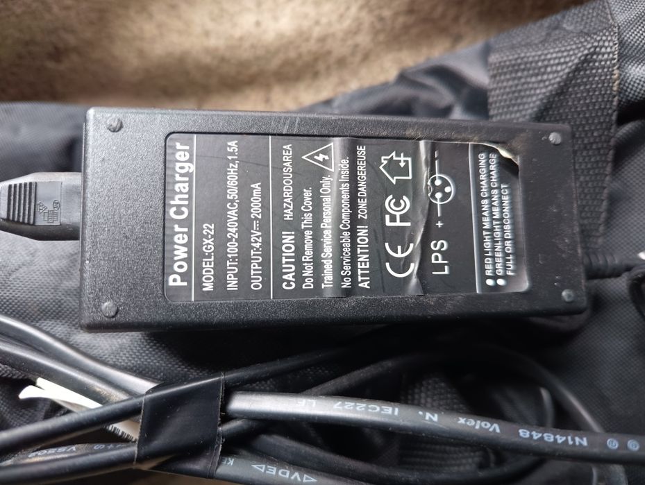 Deska elektryczna z ładowarką+pokrowiec