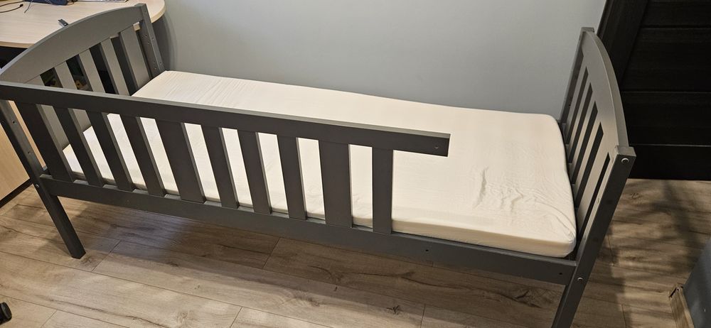 Łóżko z materacem 80x190
