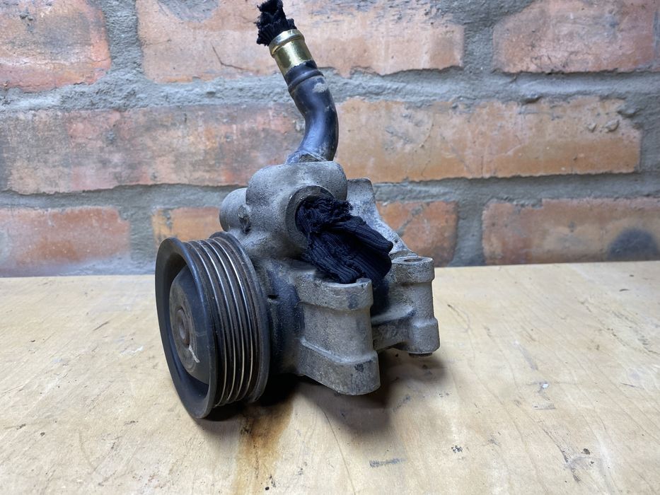 Гур гідропідсилювач насос Ford Fusion 1.5 бензин 2002-2008 фьюжен