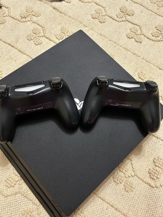Playstation 4 pro 1 tb + acessórios