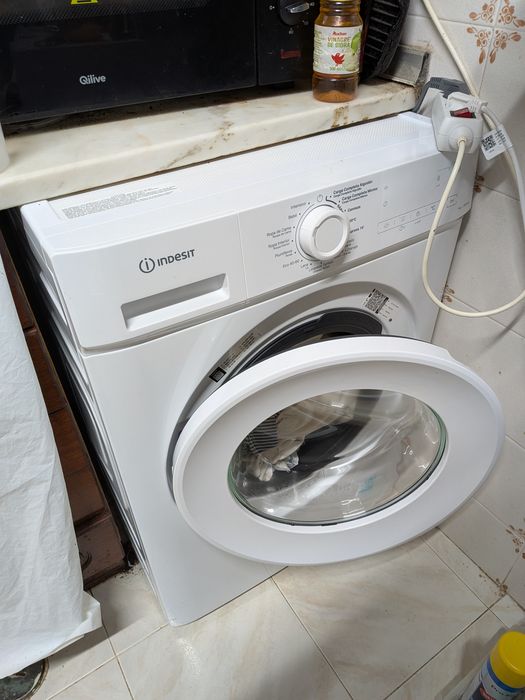 Máquina de lavar Indesit