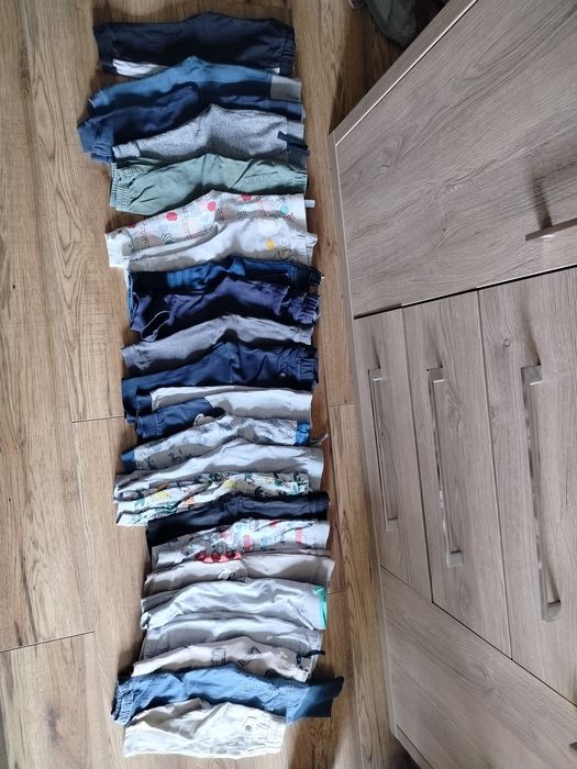 Paka ubrań 74/80