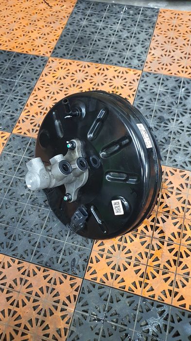Serwo pompa hamulcowa Kia xceed 2021r. 1.5 T-GDI  58500-J7AC0