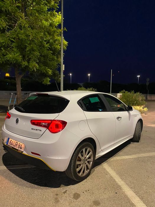 Alfa Romeo Giulietta 1.6 jtdm 05/2018 || trato de financiamento