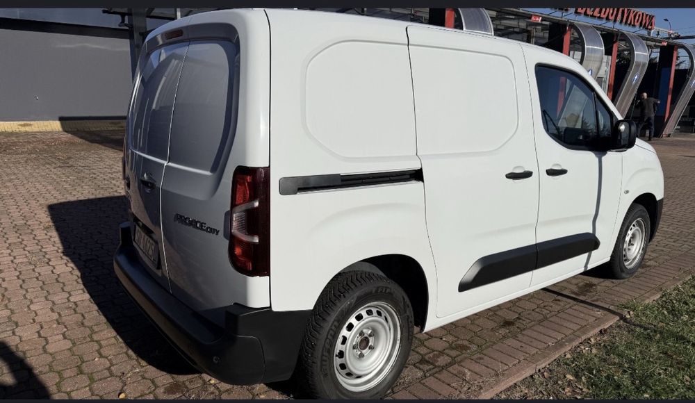 Toyota Proace City 1,5 D4D 100 km FV 23% VAT  SALON PL rezerwacja