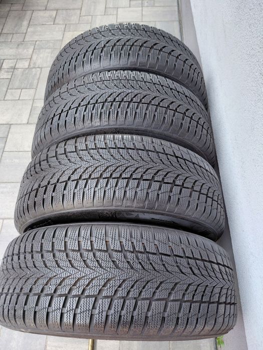 225/60R17 99H Nexen