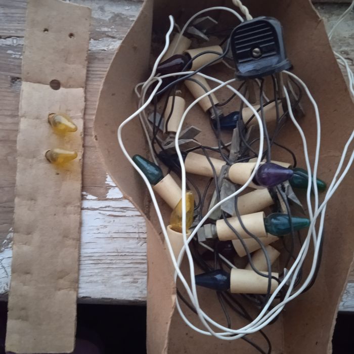 Новогодняя гирлянда с игрушками, ёлка, Дед Мороз из 50-х