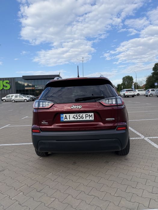 Продам авто Jeep Cherokee