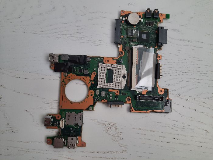 Материнская плата ноутбука Fujitsu LifeBook T734 + 4gb ddr3 нет изо