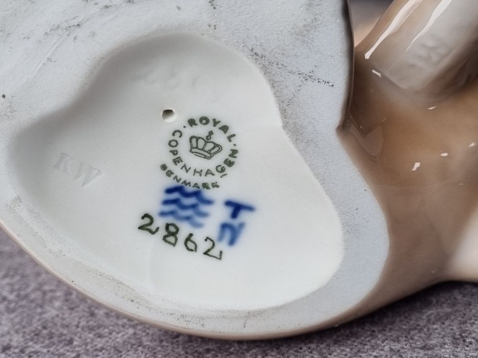 Royal Copenhagen duzy kot porcelanowy stan idealny