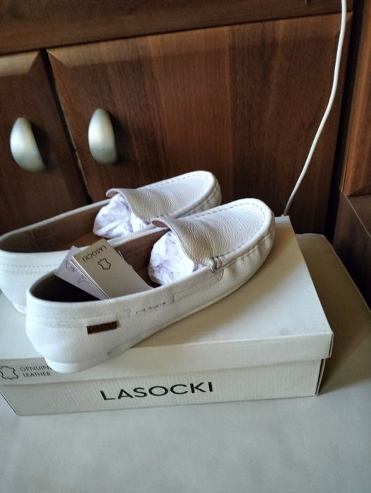 Buty skórzane białe .