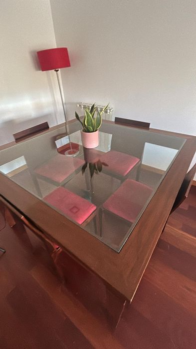 Mesa Grande com 4 cadeiras + mesa pequena do mesmo conjunto