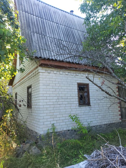 Продається дача в с/т Буревісник.