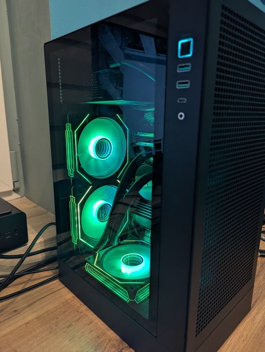 Mocny PC Komputer Gamingowy Ryzen 7 7700 RX 6700 32 GB DDR5