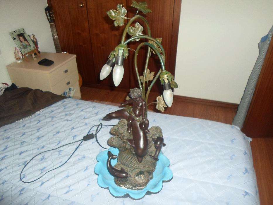 candeeiro com fonte / fonte decorativa