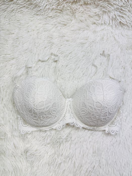 Biustonosz usztywniany 75C biały