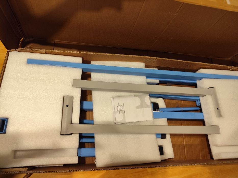 Drążek gimnastyczny dla dzieci domowy konstrukcja