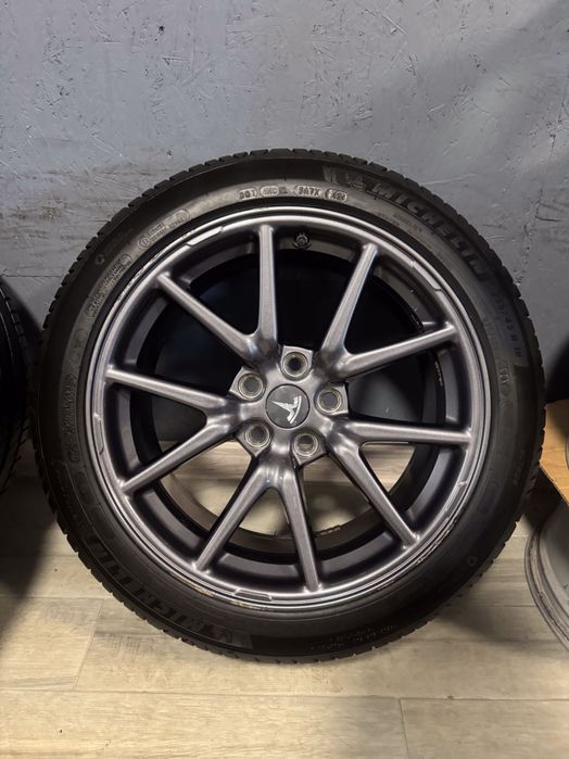 Диски Tesla R18 8.5j ET 40