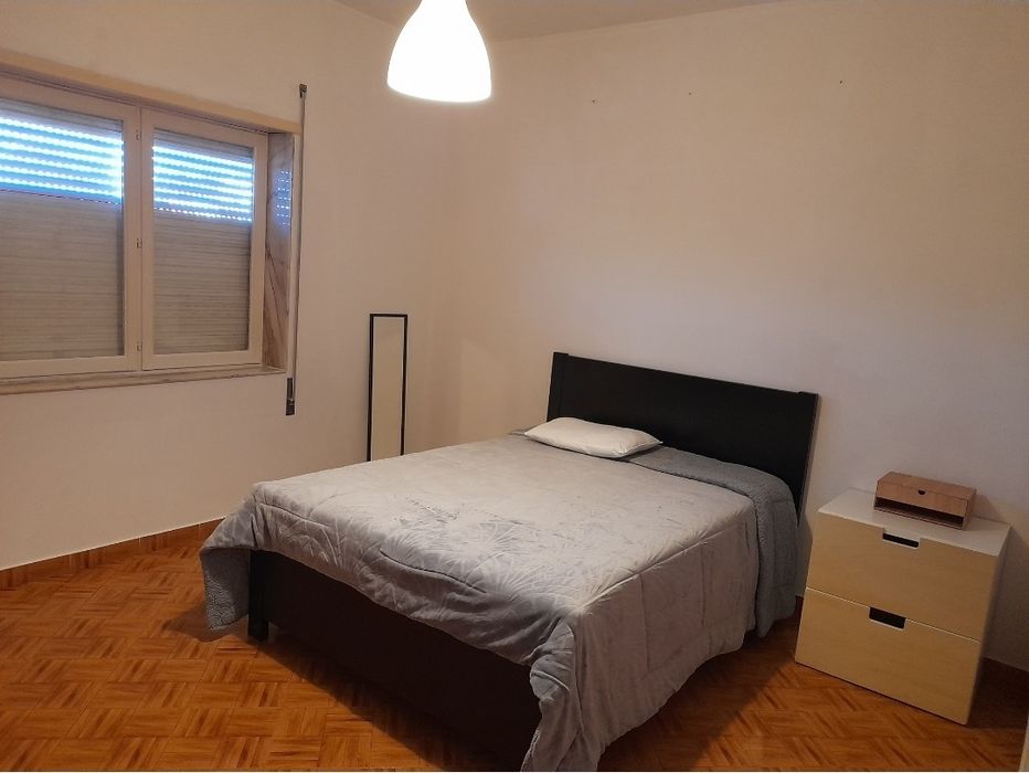 Cama de casal 140×190