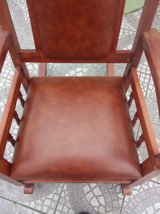 Cadeira baloiço madeira