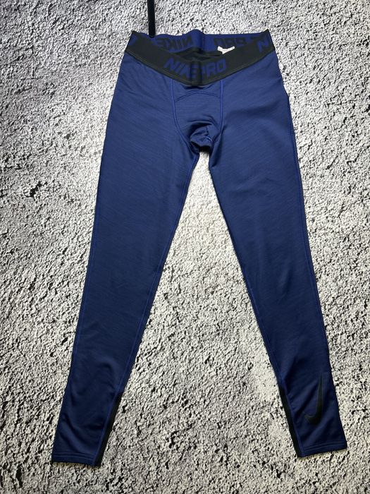 Спортивні лосіни Nike