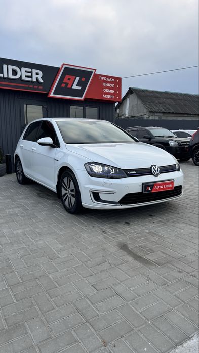 Volkswagen E-Golf Фольксваген Е-Гольф 2016 р 24 кВт ЗАПАС ХОДУ 120 км.