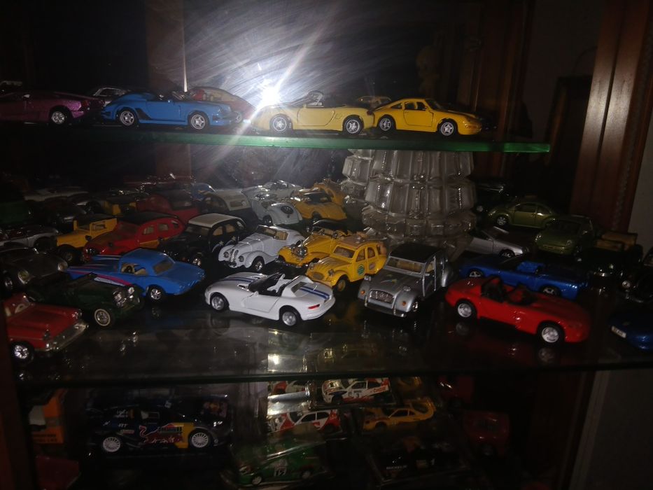 Colecao  140 carro minitura 700 €