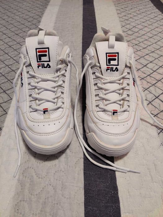 Tenis Fila brancos tam 38