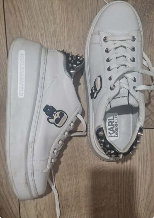Sneakersy białe z ćwiekami KARL LAGERFELD rozmiar 39. Raz założone.