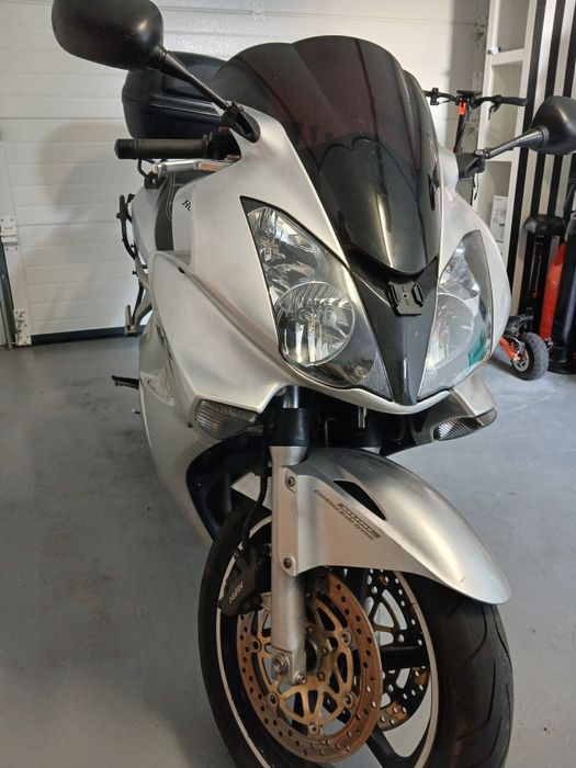 Honda vfr 800 vtec
