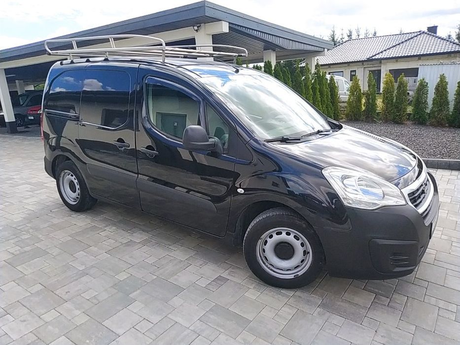 VAN. 2016 rok. 1.6 hdi . Niski przebieg. JEDEN WŁAŚCICIEL.