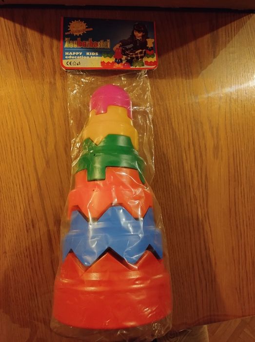 Układanka piramida magiczna baszta Nina