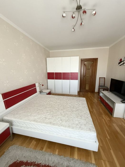 Оренда 2-к вул. Левка Лукʼяненка 15-Г, метро Мінська 7 хв!