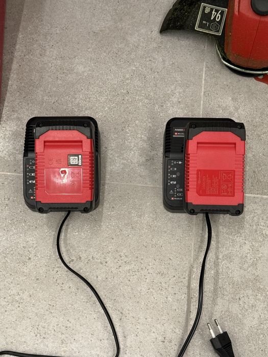 Corta relva + aparador sem fios ainda em garantia