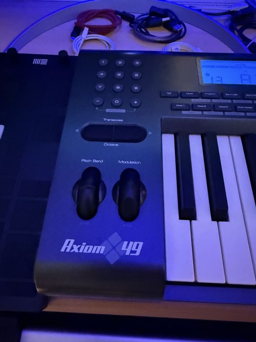 Teclado/Controlador midi MAUDIO AXIOM 49