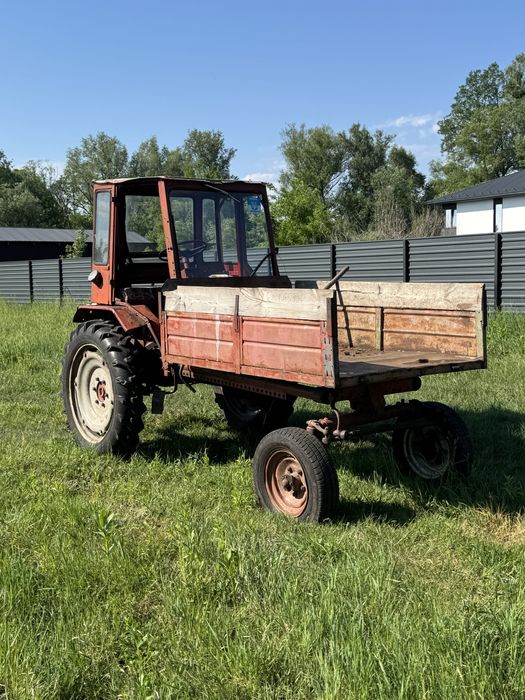 Продам трактор т16