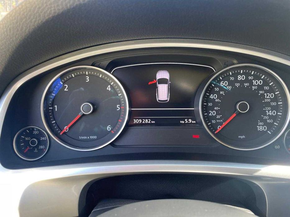 Volkswagen Touareg 2011 VIN WVGFK9BP1CD003159 фото оголошення 6 з 12