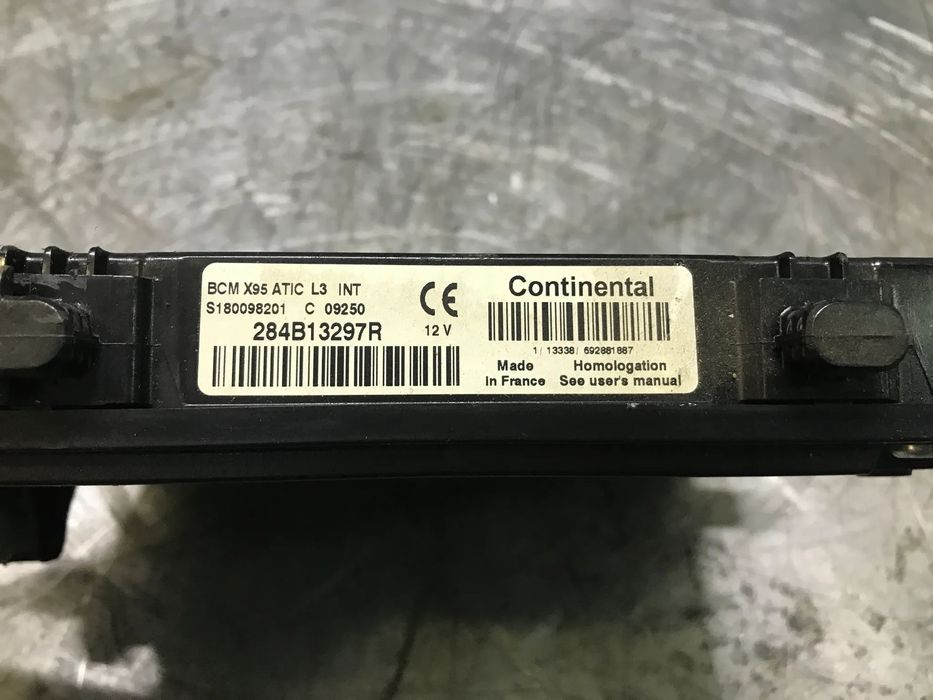 MODULO UCH BCM BSI RENAULT MEGANE III 284B13297R S180098201