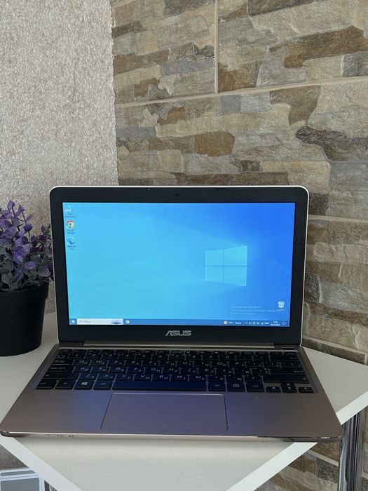 Ноутбук Asus e200h для навчання та не складних ігор