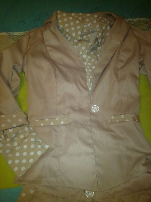 Костюм (пиджак, брюки, сорочка)