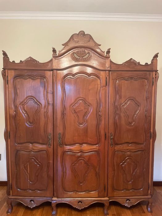 Mobilia antiga de quarto