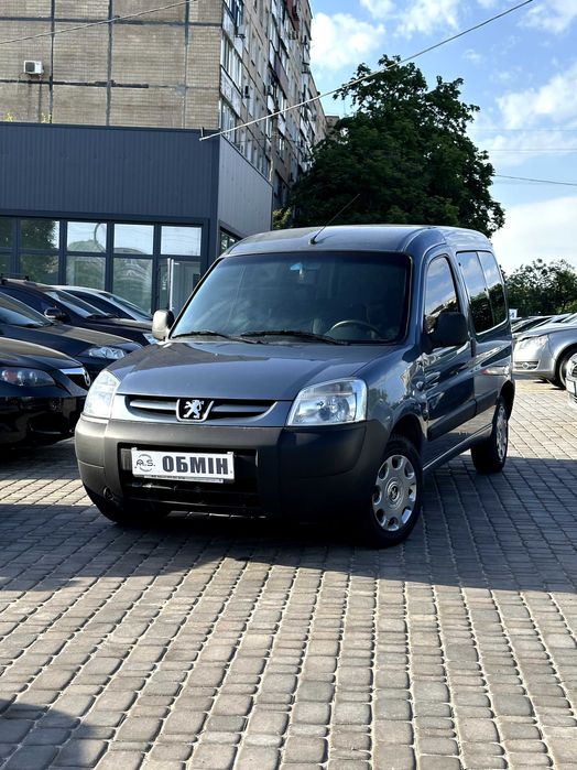 Продам Peugeot Partner 2012 рік можлива розстрочка,кредит,обмін!