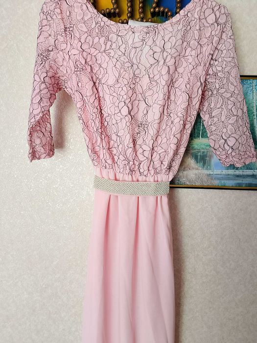 Святкова,на випуск сукня