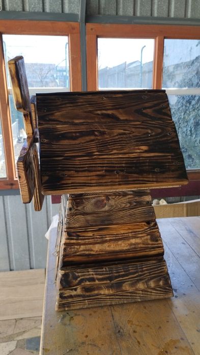 Декоративний дерев'яний млин ручної роботи