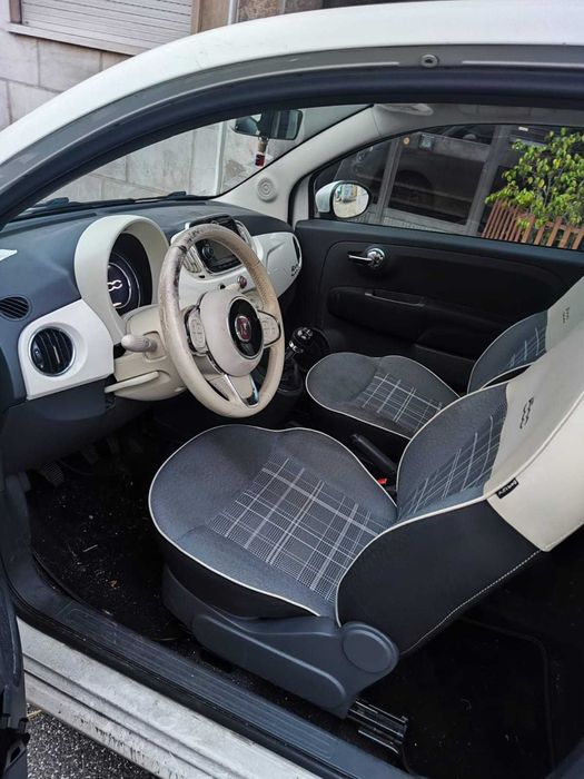 Fiat 500 1.2 com tecto panorâmico