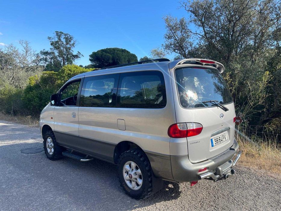 HYUNDAI H1 PLAZA 4X4 7 Lugares