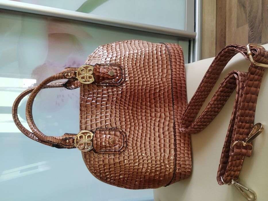 Сумка вмістка гарна